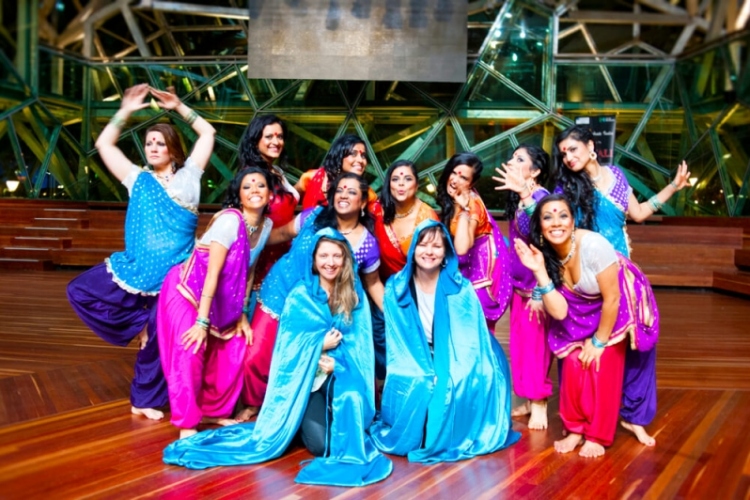 dancing_pose_by_indian_dancers