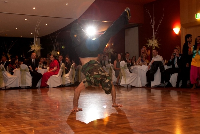 Bhangra14-Bollywood-meets-Break-dance