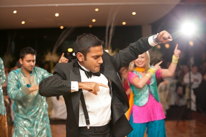 Bhangra2-Groom-dances
