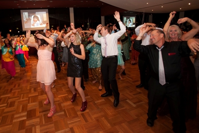 Bhangra27-Wedding-guests-Bollywood-dance