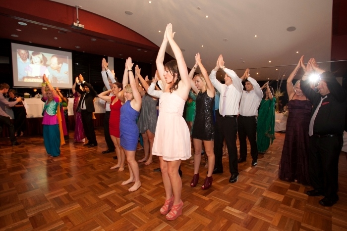 Bhangra28-Wedding-guests-Bollywood-dance
