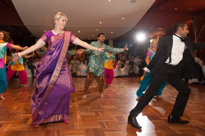 Bhangra3-Bride-Groom-Indian-dance