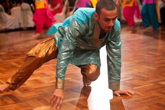 Bhangra4-Bhangra-dancer-doing-some-cool-floor-moves