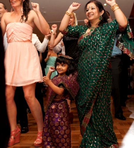 Bhangra41-Little-girl-and-mum-Bollywood-dance