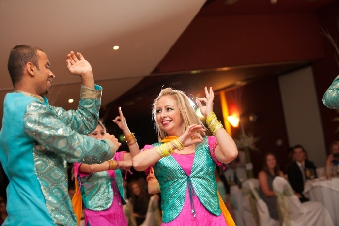 Bhangra9-Bollywood-couple-dance