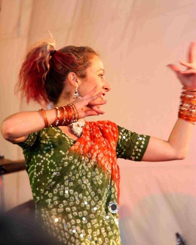 St-Kilda-Festival-Bollywood-dancer-3