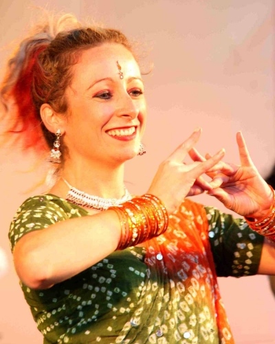St-Kilda-festival-Bollywood-dancer-6