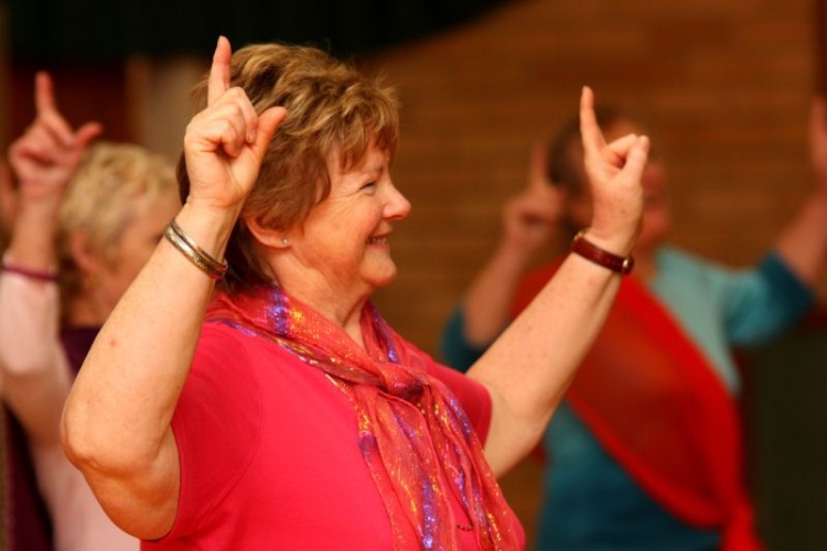 Seniors-happy-to-get-the-bollywood-moves-right