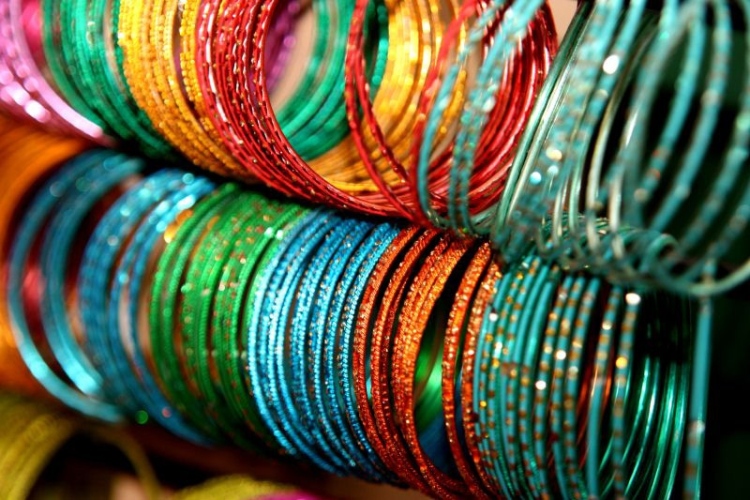 Vic-Seniors-bangles-to-select